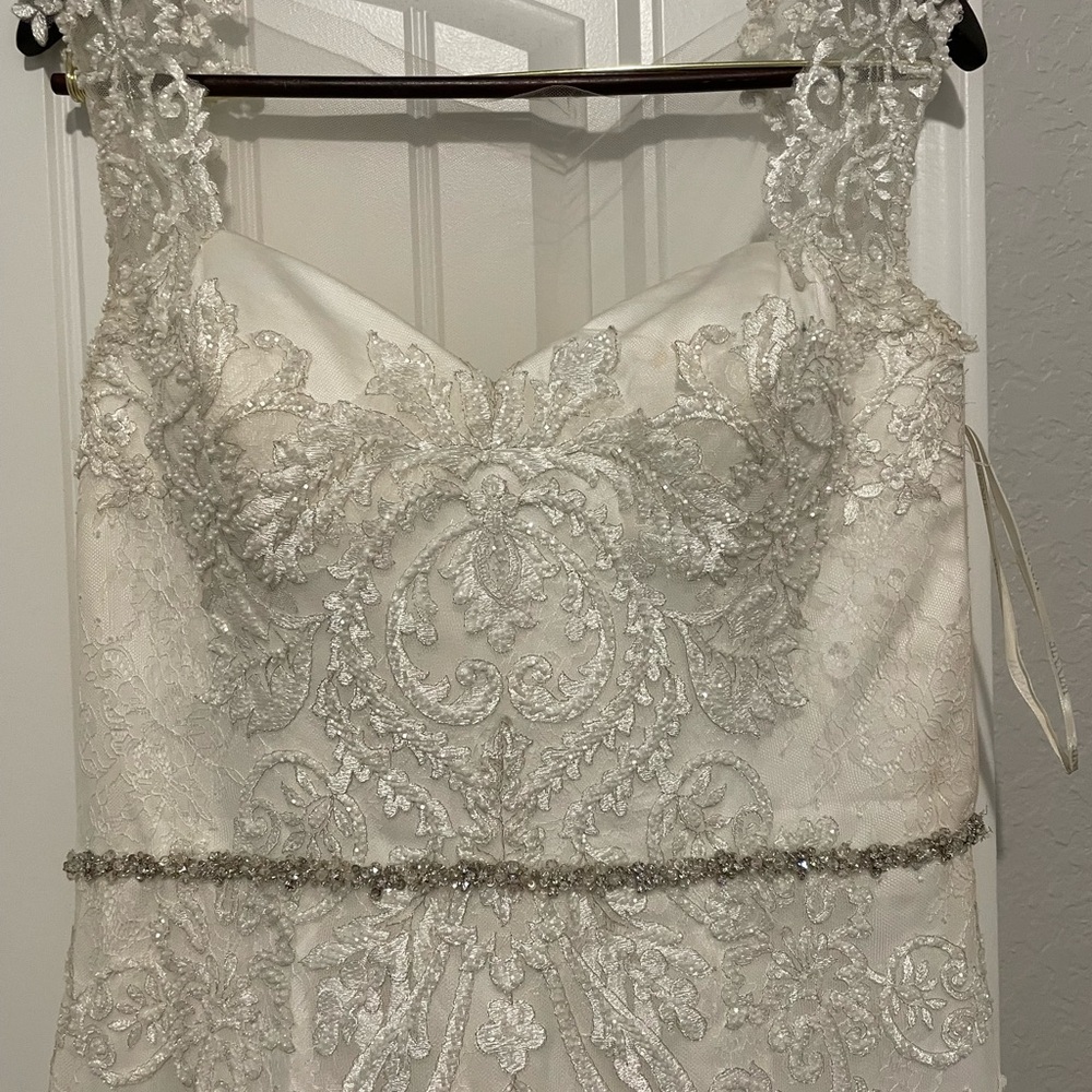 Winnie Couture White Lace Wedding Dress